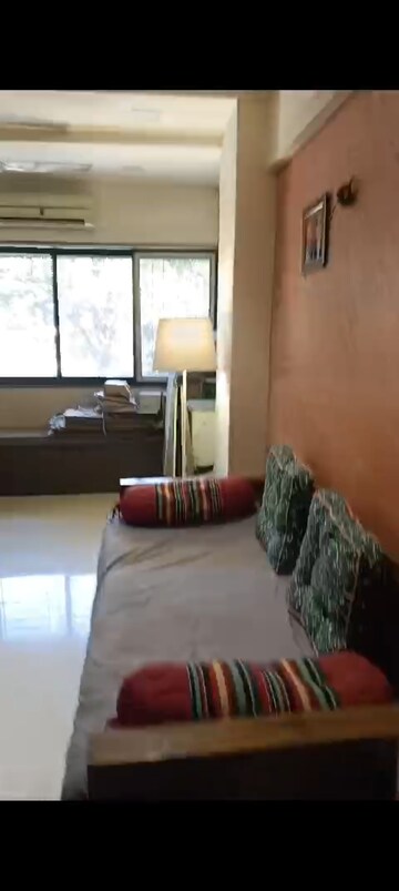 Bedroom in 1 BHK Apartment at Vile Parle East – for Rent