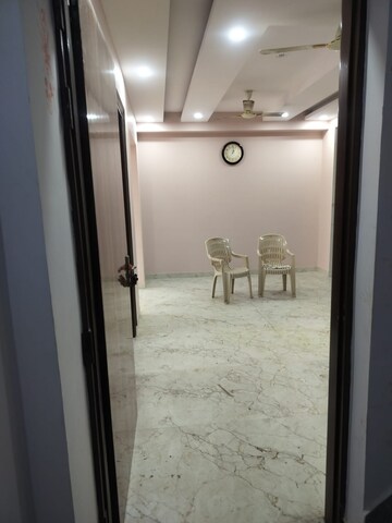 Building Lobby in 2 BHK Builder Floor at Ansal Plaza Sector-23, Sector 23 – for Rent