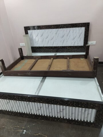 Bedroom in 2 BHK Builder Floor at Ansal Plaza Sector-23, Sector 23 – for Rent