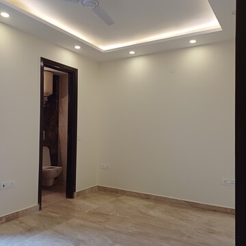Furnished Amenities in 2 BHK Builder Floor at Lajpat Nagar I – for Sale