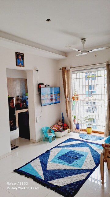 Bedroom in 1 BHK Apartment at Jyoti Complex, Goregaon East – for Sale