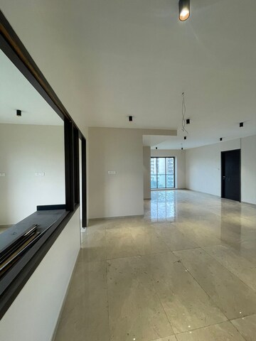 Room in 3 BHK Apartment at Hiranandani Gardens Solitaire, Powai – for Sale