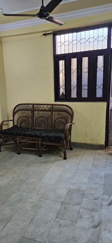 Bedroom in 1 BHK Apartment at Dilshad Garden – for Rent