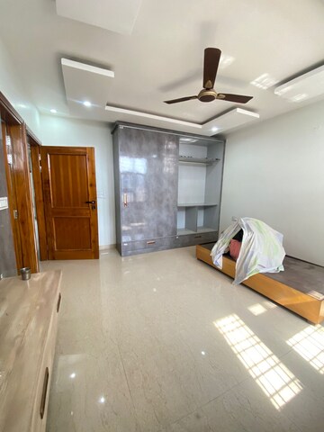 Living Room in 3 BHK Builder Floor at Ansal Plaza Sector-23, Sector 23 – for Rent
