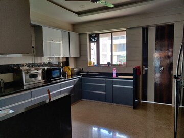 Kitchen in 6+ BHK Villa at Kharghar Sector 21 – for Rent