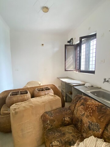 Master Bedroom in 2 BHK Independent House at Ansal Plaza Sector-23, Sector 23 – for Rent