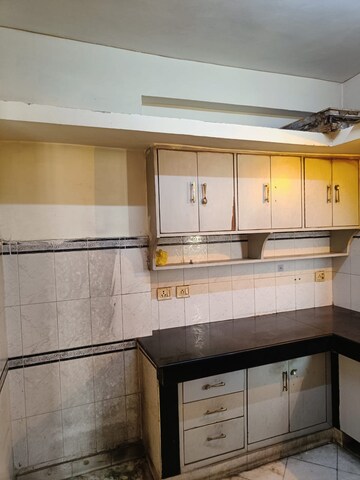 Kitchen in 2.5 BHK Villa at RWA Apartments Sector 40, Sector 40 – for Rent