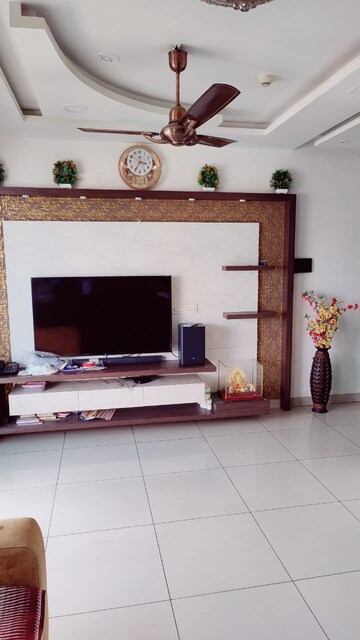 Master Bedroom in 2 BHK Apartment at Amanora Neo Towers, Hadapsar – for Rent