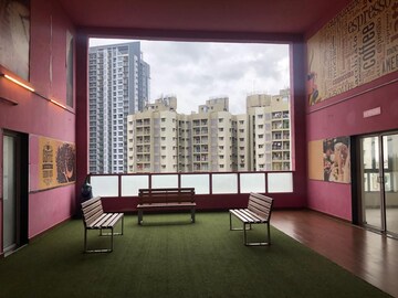 Bedroom in 2 BHK Apartment at Amanora Future Towers, Hadapsar – for Rent