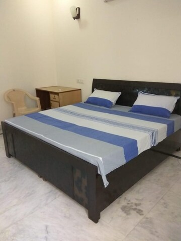 1 RK Independent House For Rent in RWA Apartments Sector 30, Sector 30