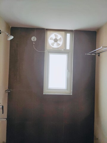 Room in 2 BHK Apartment at RWA Apartments Sector 52, Sector 52 – for Rent