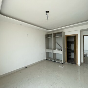 Room in 4 BHK Penthouse at Pareena The Elite Residences, Gopalpur – for Rent