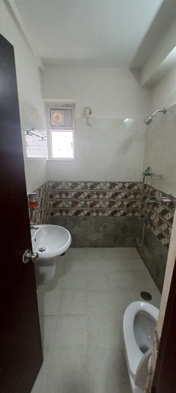 Bathroom, asian-sun-city 3 Bedroom 2000 Sq.Ft. Apartment In Kothaguda Hyderabad 7891909