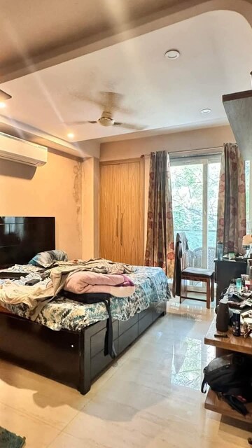 Bedroom in 2 BHK Apartment at M3M Heights, Sector 65 – for Rent
