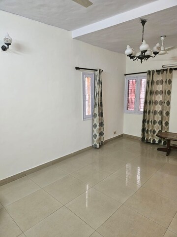Room in 3 BHK Apartment at Munirka – for Rent