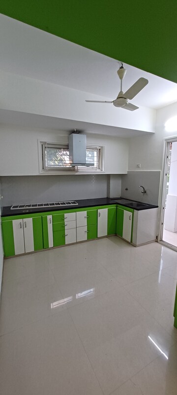 Furnished Amenities in 3 BHK Apartment at Kondapur – for Sale
