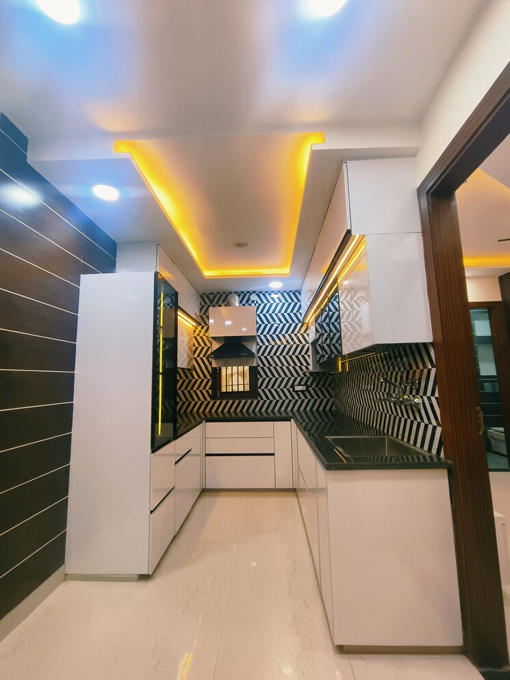 Kitchen, dwarka mor 4 Bedroom 1170 Sq.Ft. Builder Floor In Dwarka Mor Delhi 7892141