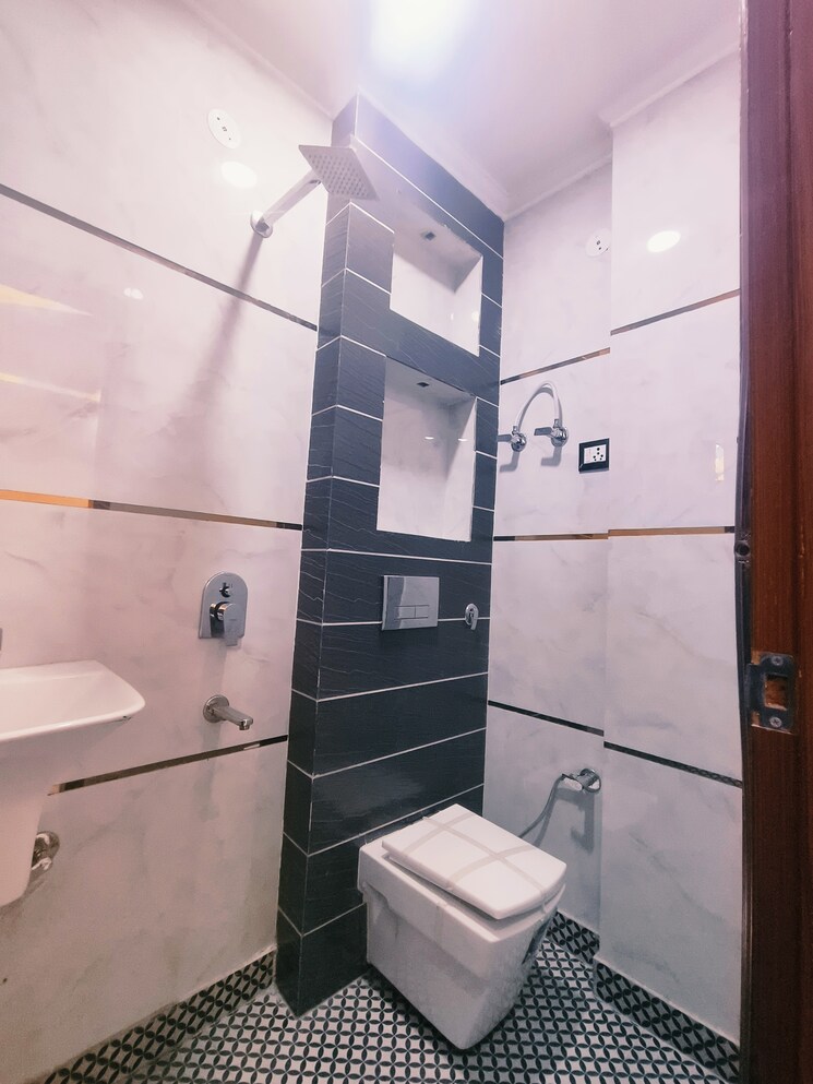 Kitchen, dwarka mor 4 Bedroom 1170 Sq.Ft. Builder Floor In Dwarka Mor Delhi 7892141