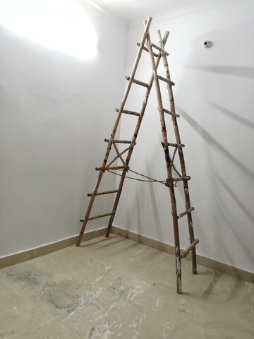 Staircase in 1 BHK Builder Floor at Arjun Nagar – for Rent