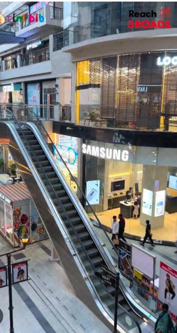 Exterior View, reach-3-roads Commercial Showroom 700 Sq.Ft. In Sector 70 Gurgaon 7892279