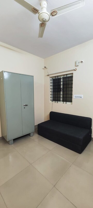Room in 1 BHK Builder Floor at Jp Nagar – for Rent