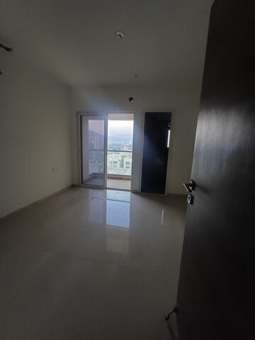 Room in 3 BHK Apartment at Auralis The Twins, Thane West – for Rent