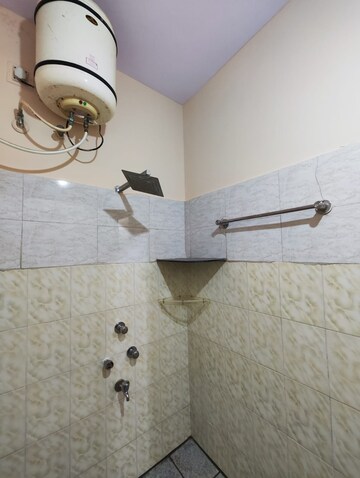 Bathroom in 2 BHK Builder Floor at Jp Nagar – for Rent