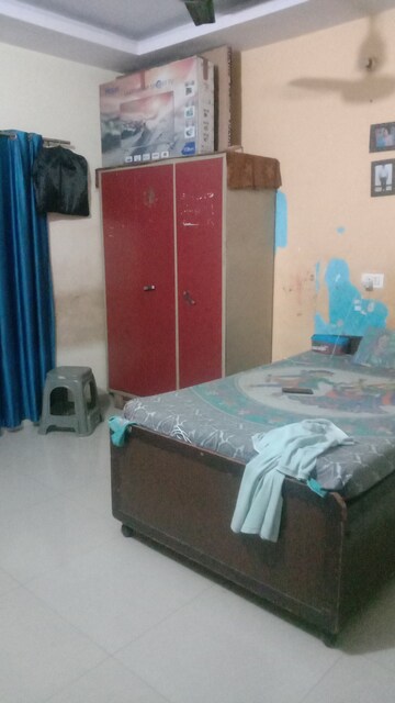 Bedroom in 3 BHK Builder Floor at Nehru Nagar – for Sale