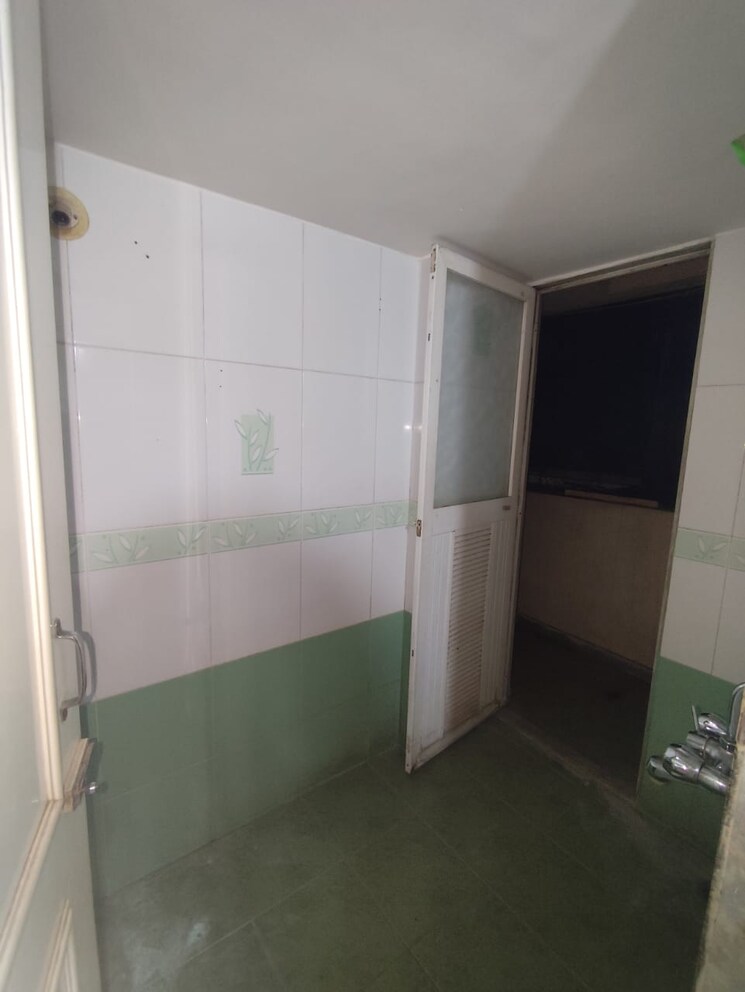 Bathroom, akashganga-complex-kavesar 2 Bedroom 620 Sq.Ft. Apartment In Kavesar Thane 7892330
