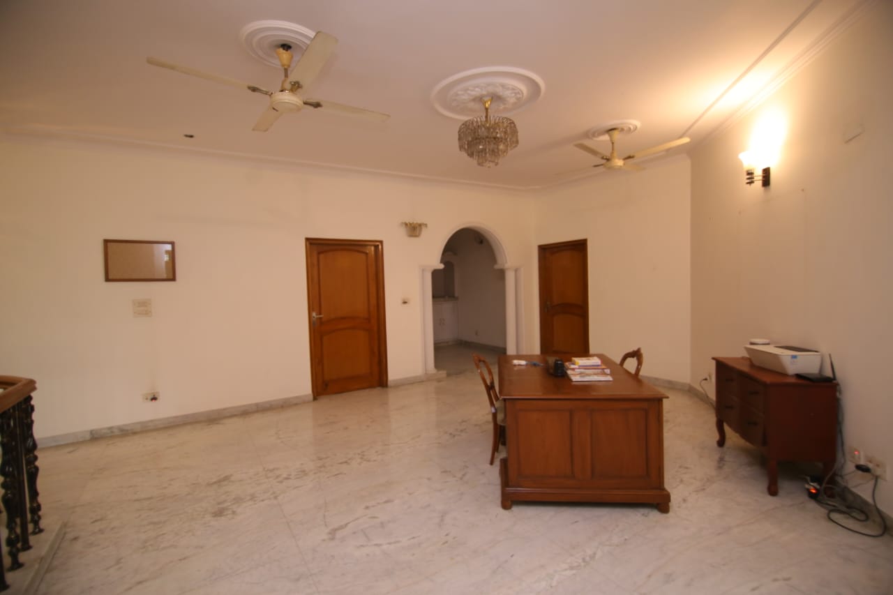4 BHK + Servant Room Penthouse For Sale in Huda CGHS