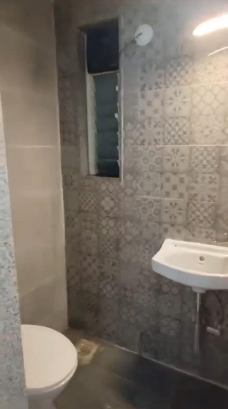 Bathroom, dheeraj-ganga 2 Bedroom 935 Sq.Ft. Apartment In Malad West Mumbai 7892393