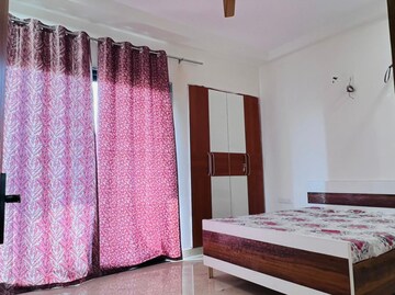 Bedroom in 2 BHK Builder Floor at Hong Kong Bazaar, Sector 57 – for Rent