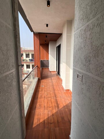 Kitchen in 2 BHK Builder Floor at Hong Kong Bazaar, Sector 57 – for Rent