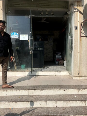  Shop – Exterior View View at Nikol - for Sale