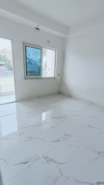 Room in 2.5 BHK Apartment at New Town – for Sale