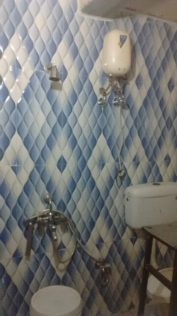 Master Bedroom in 1 RK Apartment at Ghatkopar East – for Rent