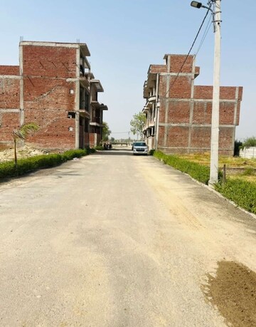  Plot – Exterior View View at Gosainganj - for Sale