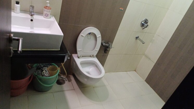 Bathroom, rustomjee-hazel 3 Bedroom 890 Sq.Ft. Apartment In Majiwada Thane 7892528