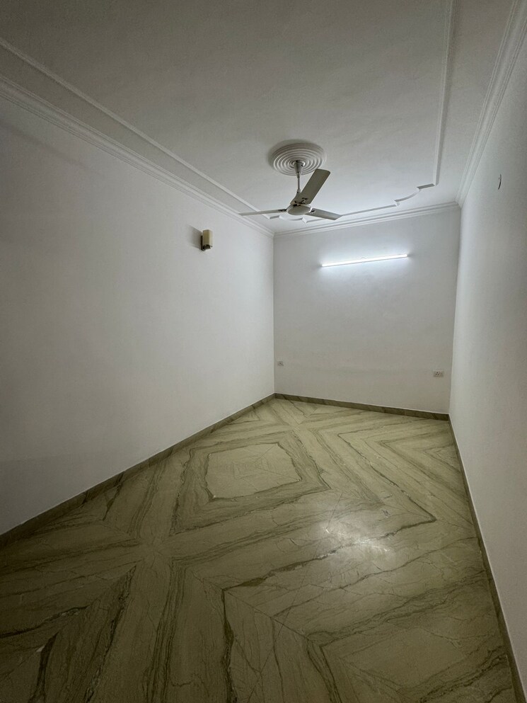 Room, vasant enclave 3 Bedroom 1070 Sq.Ft. Builder Floor In Vasant Enclave Delhi 7892554