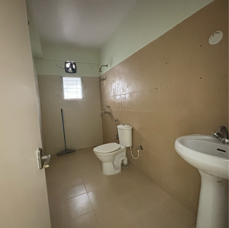 Bathroom, aashiana-mukul-shanti-garden 3.5 Bedroom 1755 Sq.Ft. Apartment In Bablatala Kolkata 7892610