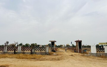 Plot For Sale in Mansarovar Extension