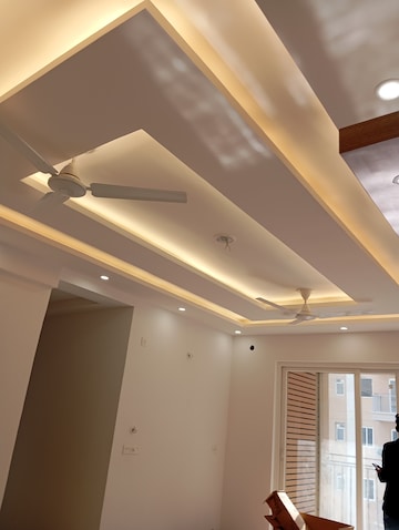 Furnished Amenities in 3 BHK Apartment at Rishita Manhattan, Gomti Nagar – for Rent