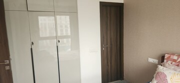 Room in 1 BHK Apartment at Hiranandani Regent Hill, Powai – for Rent