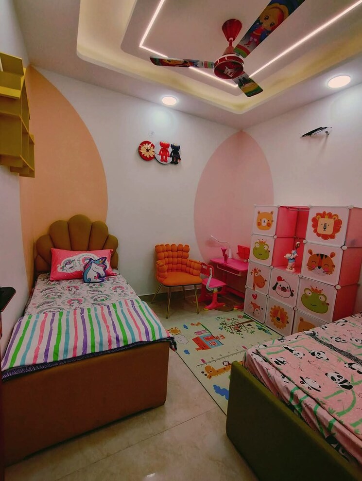 Bedroom, uttam nagar west 3 Bedroom 100 Sq.Yd. Builder Floor In Uttam Nagar West Delhi 7892657