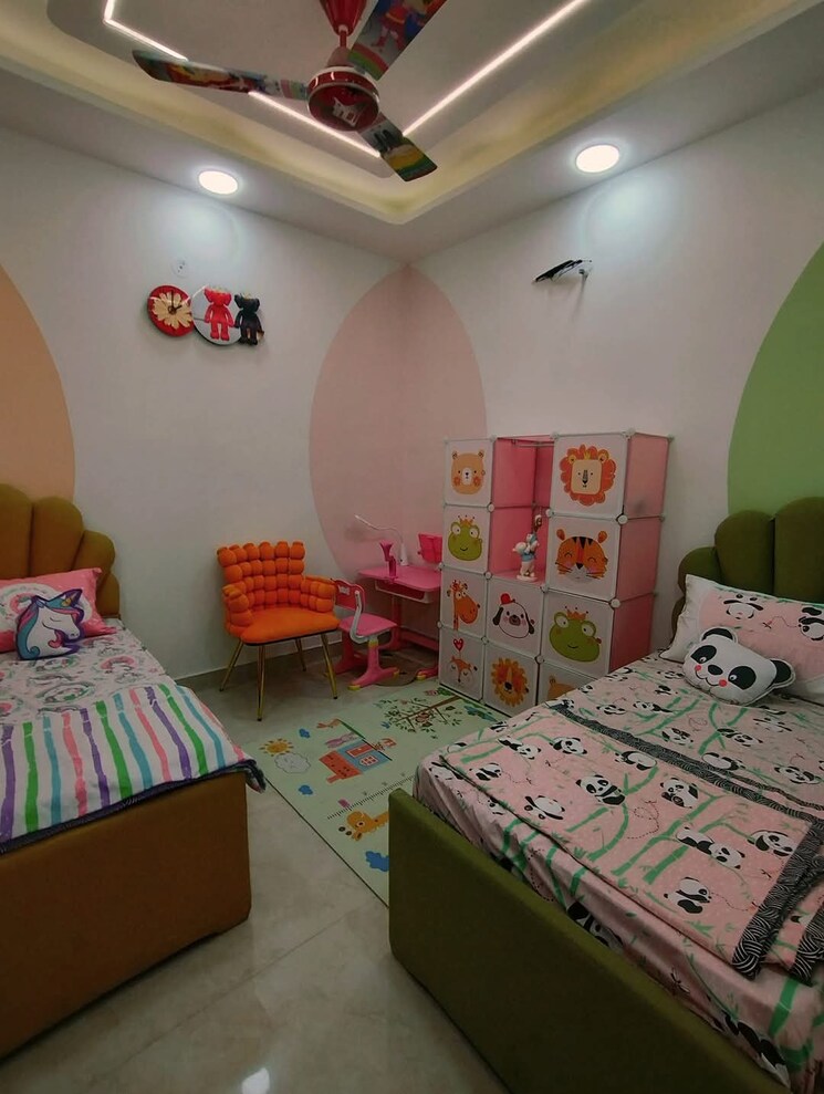 Bedroom, uttam nagar west 3 Bedroom 100 Sq.Yd. Builder Floor In Uttam Nagar West Delhi 7892657