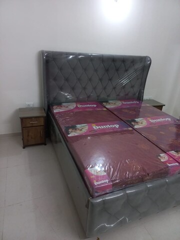 Room in 3 BHK Apartment at Sector 66 B – for Rent