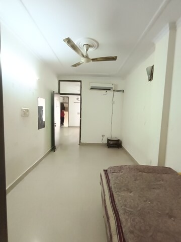 Room in 3 BHK Builder Floor at Malviya Nagar – for Rent