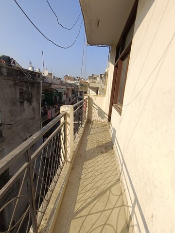 Master Bedroom in 3 BHK Builder Floor at Malviya Nagar – for Rent