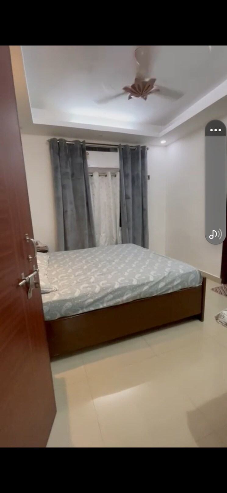 Bedroom, batla house 3 Bedroom 900 Sq.Ft. Apartment In Batla House Delhi 7892713