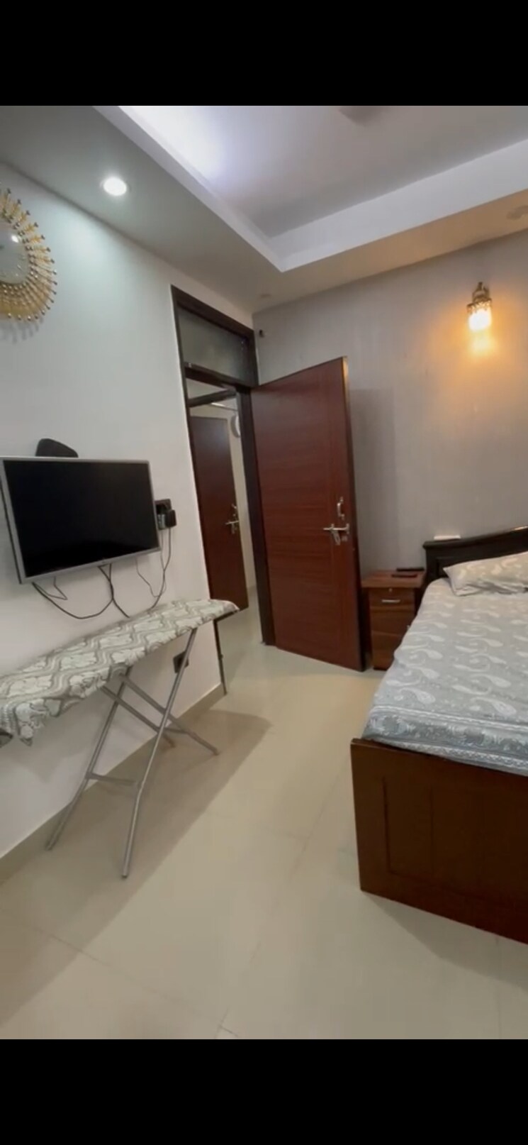 Room, batla house 3 Bedroom 900 Sq.Ft. Apartment In Batla House Delhi 7892713
